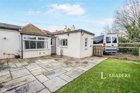 2 bedroom bungalow to rent, Bognor Road, Merston, PO20