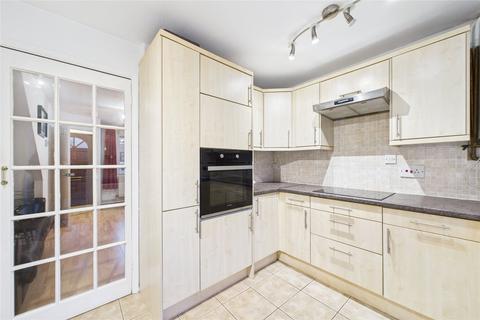 2 bedroom end of terrace house to rent, Centurion Close, Reading, Berkshire, RG1