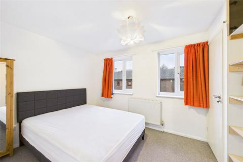 2 bedroom end of terrace house to rent, Centurion Close, Reading, Berkshire, RG1