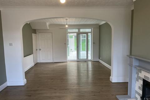 3 bedroom terraced house to rent, Main Street, HU16