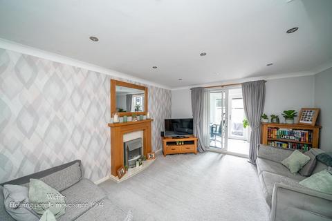 2 bedroom end of terrace house for sale, Watersmead Close, Cannock WS12