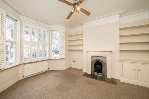 2 bedroom flat to rent, Vanderbilt Road, London SW18