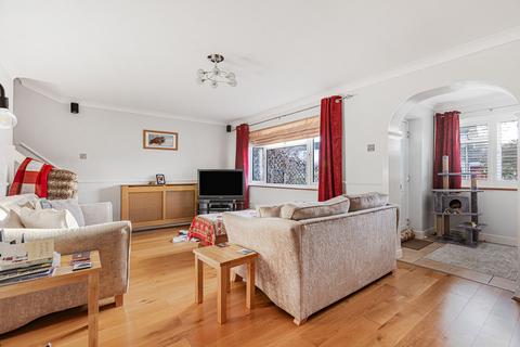 3 bedroom semi-detached house for sale, Halifax Road, Bicester, OX26