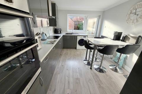 2 bedroom semi-detached house for sale, Highview Gardens, Parkstone, Poole, BH12