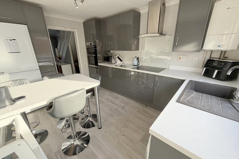 2 bedroom semi-detached house for sale, Highview Gardens, Parkstone, Poole, BH12