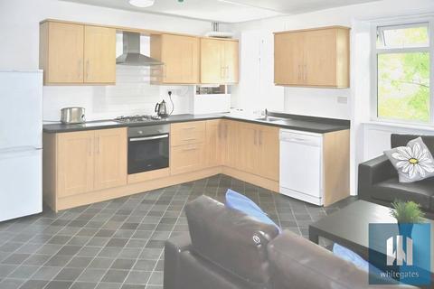 1 bedroom in a house share to rent, Almondbury Bank, Huddersfield, HD5