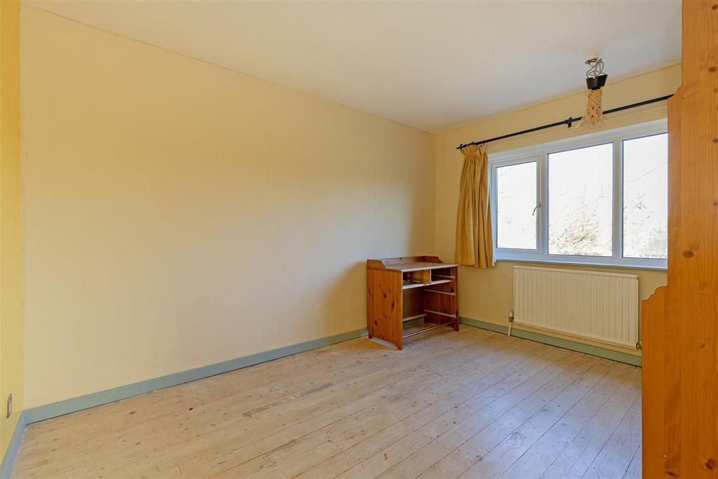 Bedroom 2-2.jpg