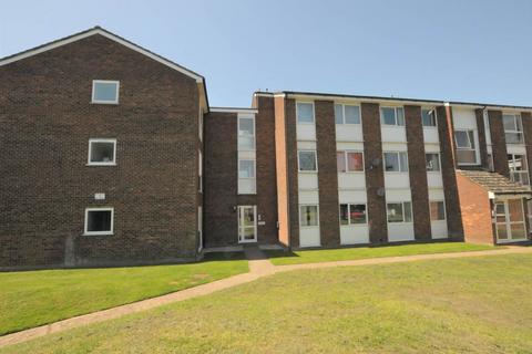1 bedroom flat to rent - Swift Close, , Royston