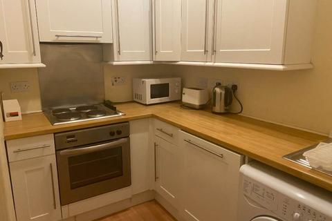 4 bedroom flat to rent, Dalkeith Road, ,