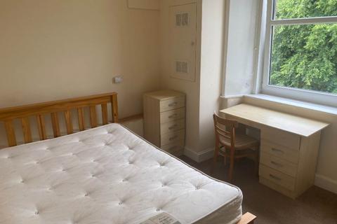 4 bedroom flat to rent, Dalkeith Road, ,