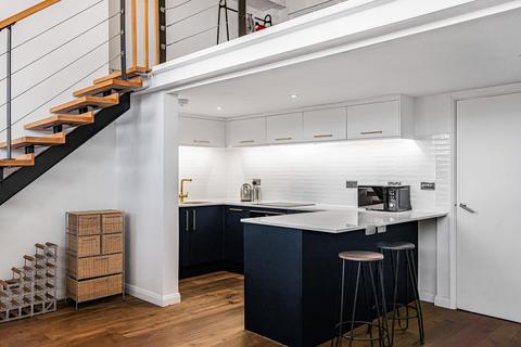 1 bedroom apartment to rent, Durward Street, London, E1