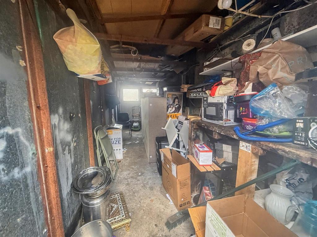 Garage.jpeg