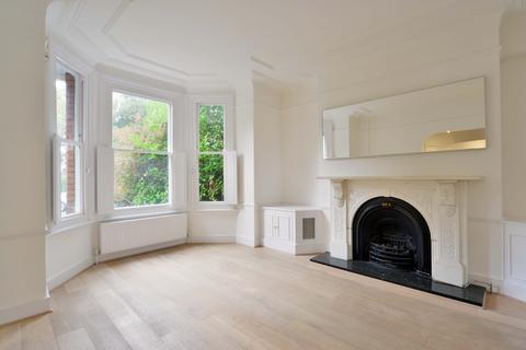 2 bedroom ground floor maisonette for sale, Southwood Avenue, London N6