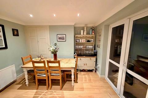 3 bedroom semi-detached house for sale, Station Approach Road, Ramsgate, Kent, CT11