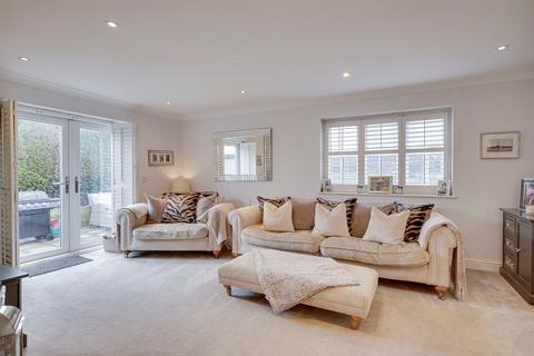 4 bedroom semi-detached house for sale, Robin Hood Road, Elsenham, Bishop's Stortford, CM22