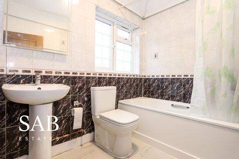 4 bedroom semi-detached house to rent, Lady Margaret Road, Southall, UB1
