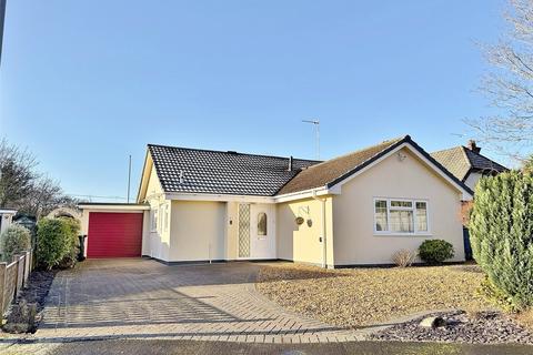 2 bedroom bungalow for sale, The Chase, Verwood, Dorset, BH31