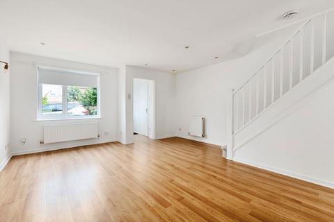 3 bedroom semi-detached house to rent, Riverhead, Sevenoaks TN13 2QU