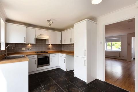 3 bedroom semi-detached house to rent, Riverhead, Sevenoaks TN13 2QU