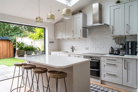 4 bedroom semi-detached house for sale, Rosedene Avenue, London, SW16