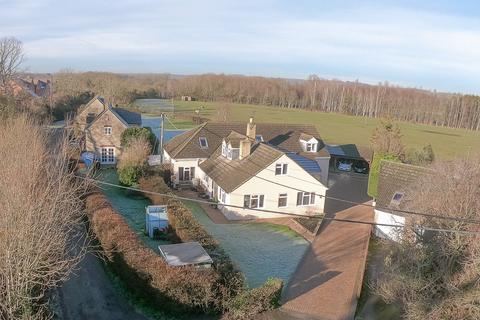4 bedroom detached bungalow for sale, Green Lane, North Leigh, OX29