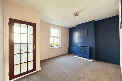 2 bedroom terraced house to rent, Alma Road, Ramsgate, CT11