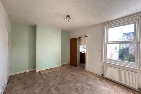 2 bedroom terraced house to rent, Alma Road, Ramsgate, CT11