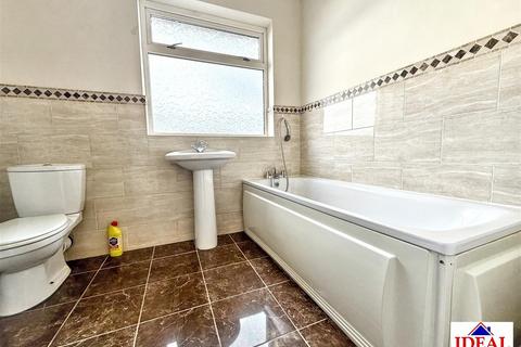 undefined, Clay Lane, Doncaster