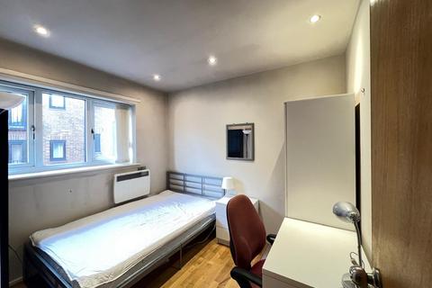 3 bedroom flat to rent, Charlotte Mews, Newcastle upon Tyne NE1
