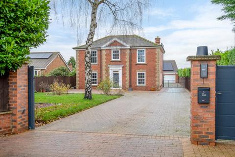 4 bedroom detached house for sale, Selby Road, Riccall, York