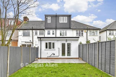 4 bedroom terraced house for sale, Somerville Road, Romford RM6