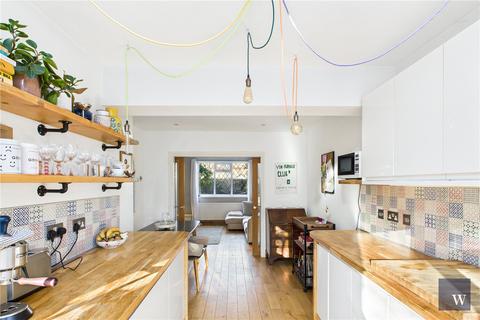 4 bedroom terraced house for sale, Besley Street, London, SW16