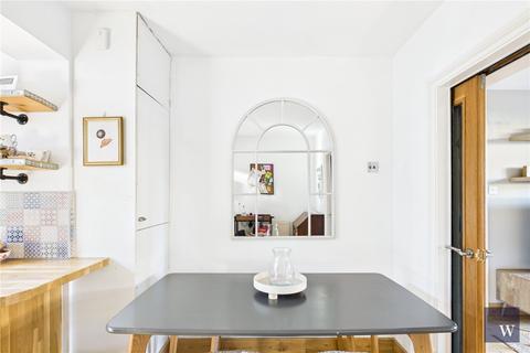 4 bedroom terraced house for sale, Besley Street, London, SW16