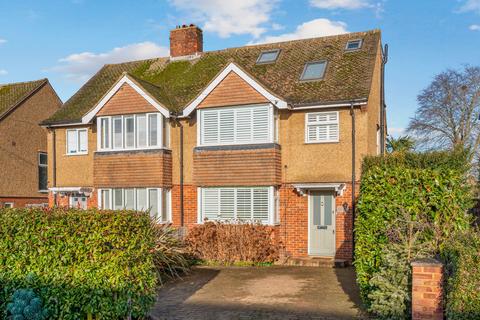 Grotto Road, Weybridge, KT13