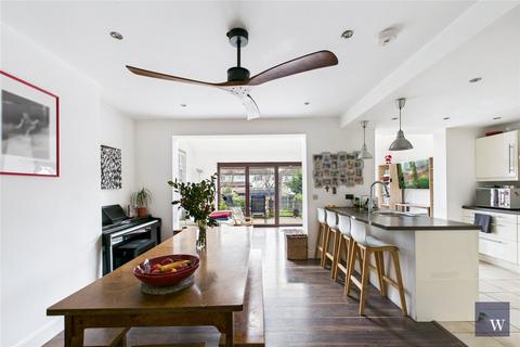 4 bedroom terraced house for sale, The Chase, London, SW16