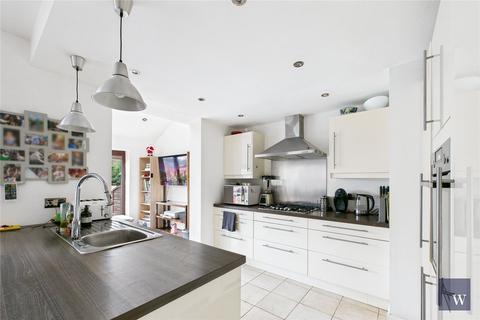 4 bedroom terraced house for sale, The Chase, London, SW16