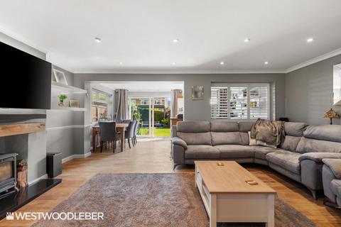 3 bedroom semi-detached house for sale, Ranworth Avenue, Hoddesdon EN11