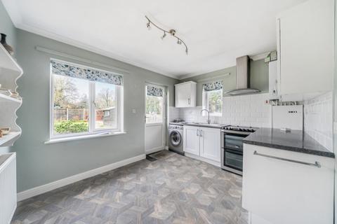 2 bedroom bungalow for sale, Britten Avenue, Stowmarket, Suffolk, IP14