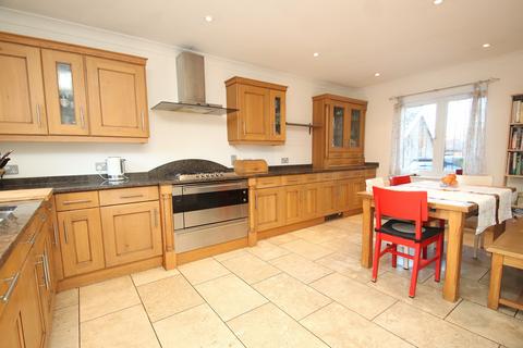 4 bedroom detached house for sale, Roedean Close, Orpington, BR6