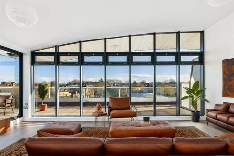 2 bedroom apartment for sale, Streatham High Road, London, SW16