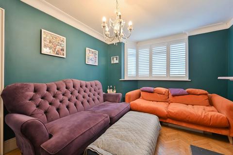 3 bedroom semi-detached house for sale - Melbourne Road, Bushey, WD23