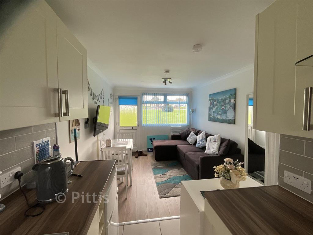 Kitchen/Lounge
