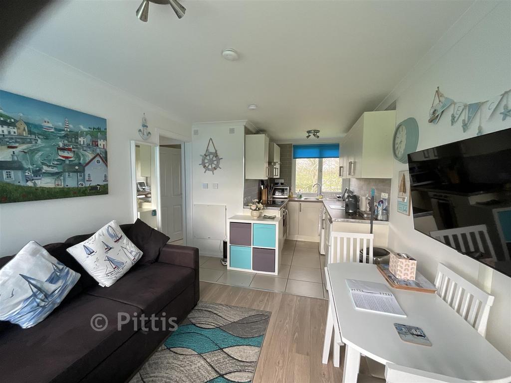 Lounge/Kitchen