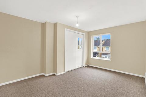 3 bedroom terraced house to rent, Hakeburn Road, Cirencester, Gloucestershire, GL7
