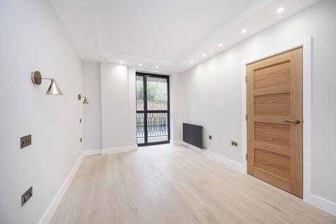 1 bedroom flat to rent, Rowe Lane, Hackney, London, E9
