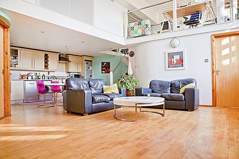 2 bedroom flat to rent, Principal Square, Hackney, London, E9