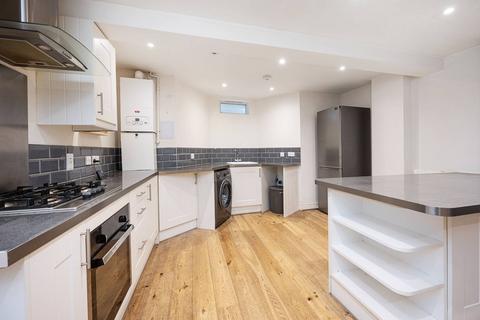 1 bedroom flat to rent, Geldeston Road, Clapton, London, E5