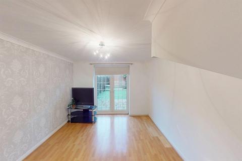 2 bedroom terraced house to rent, Fairmeads, Loughton, IG10