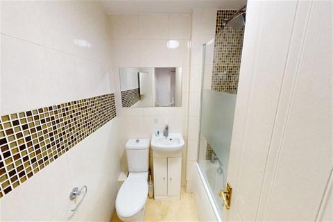 2 bedroom terraced house to rent, Fairmeads, Loughton, IG10