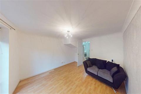 2 bedroom terraced house to rent, Fairmeads, Loughton, IG10